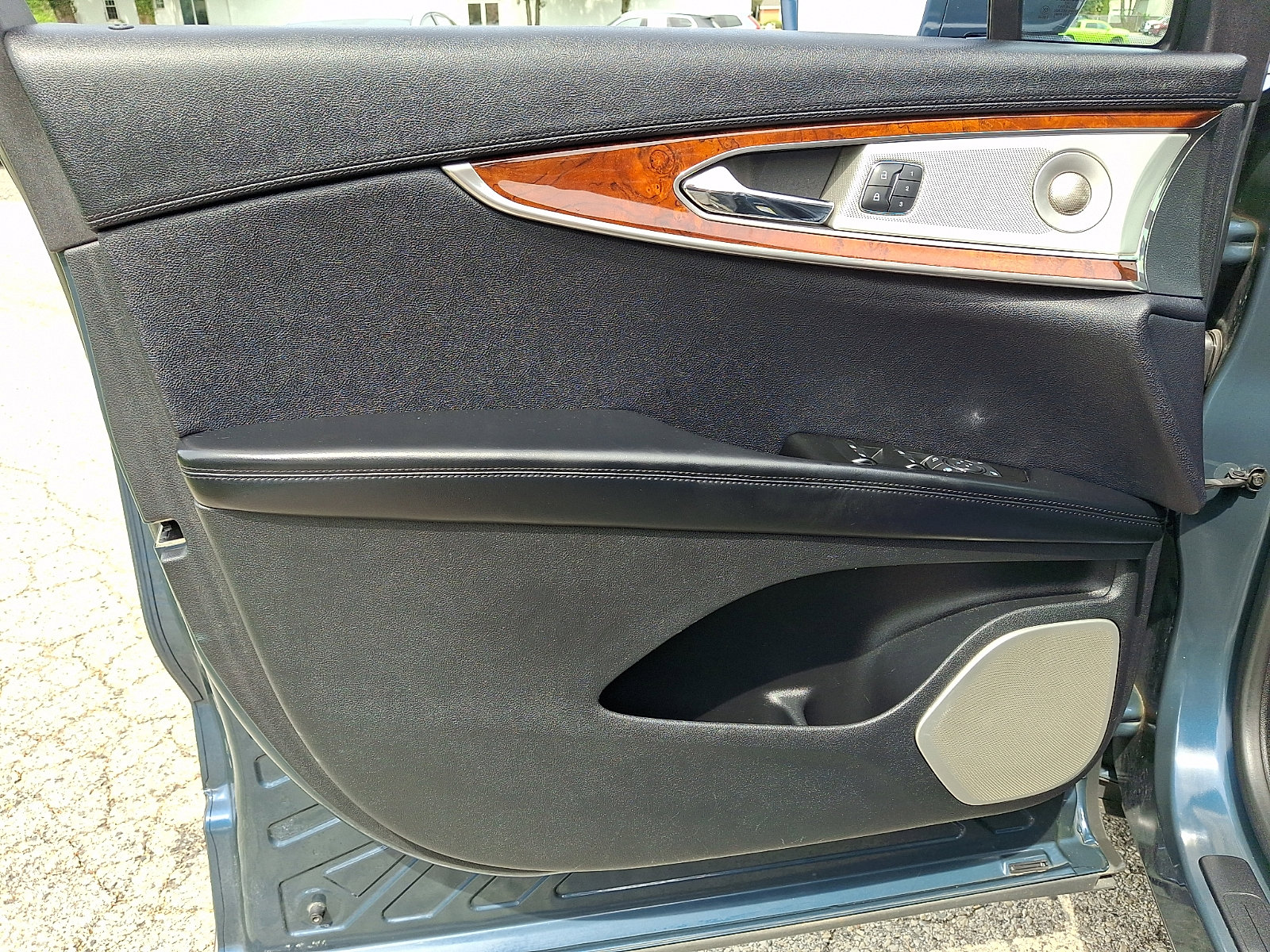 Used 2016 Lincoln MKX Reserve w/ Luxury Package image 14