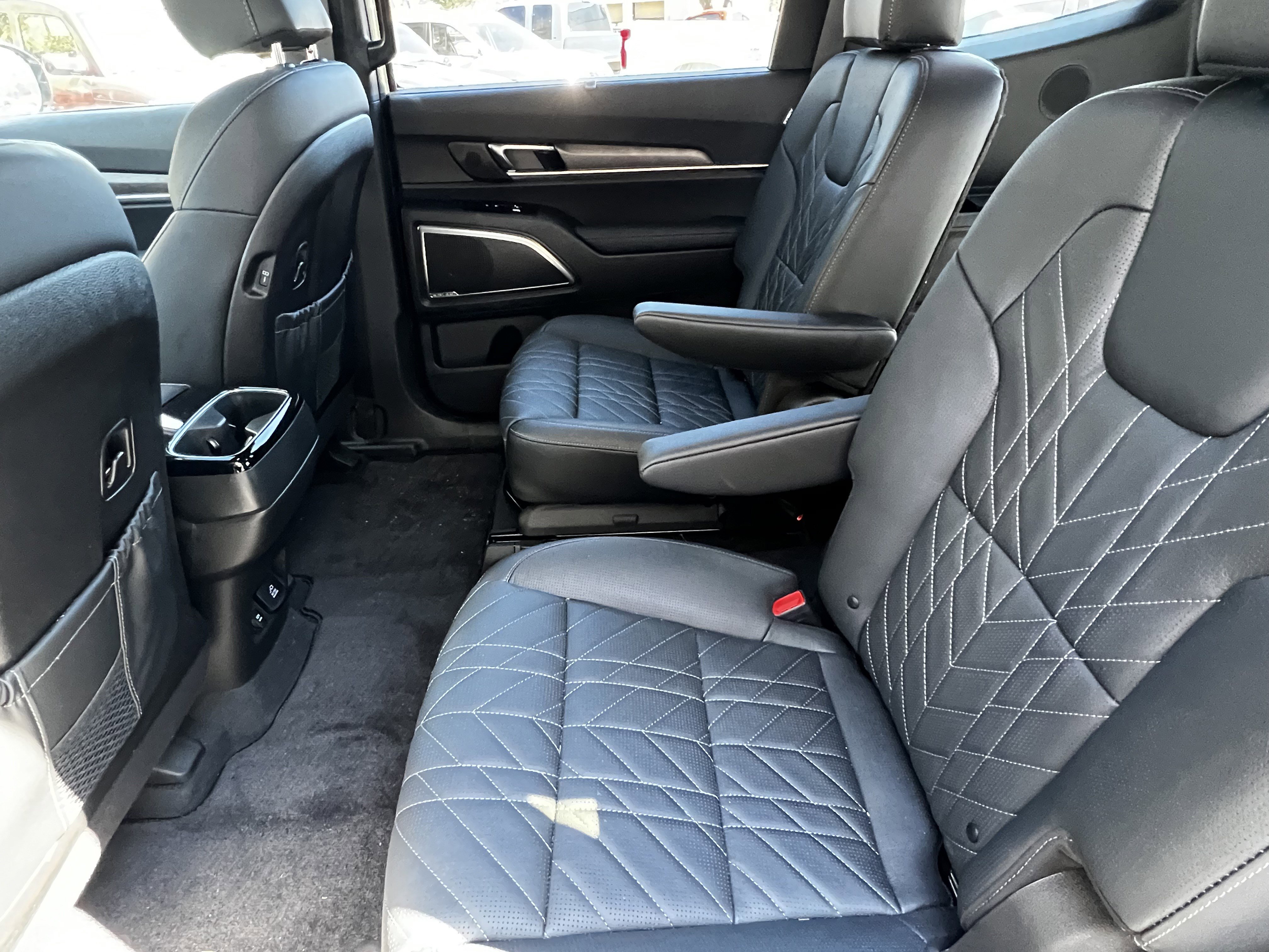 Used 2025 Kia Telluride SX Prestige X-Line image 31