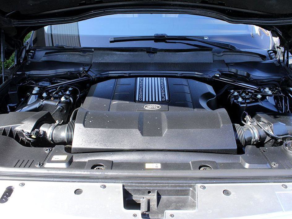 Used 2017 Land Rover Range Rover HSE image 27