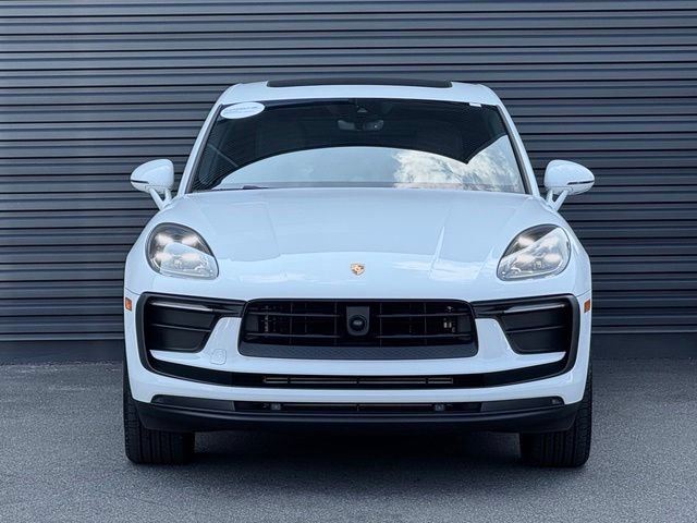 Certified 2026 Porsche Macan AWD/4WD image 10
