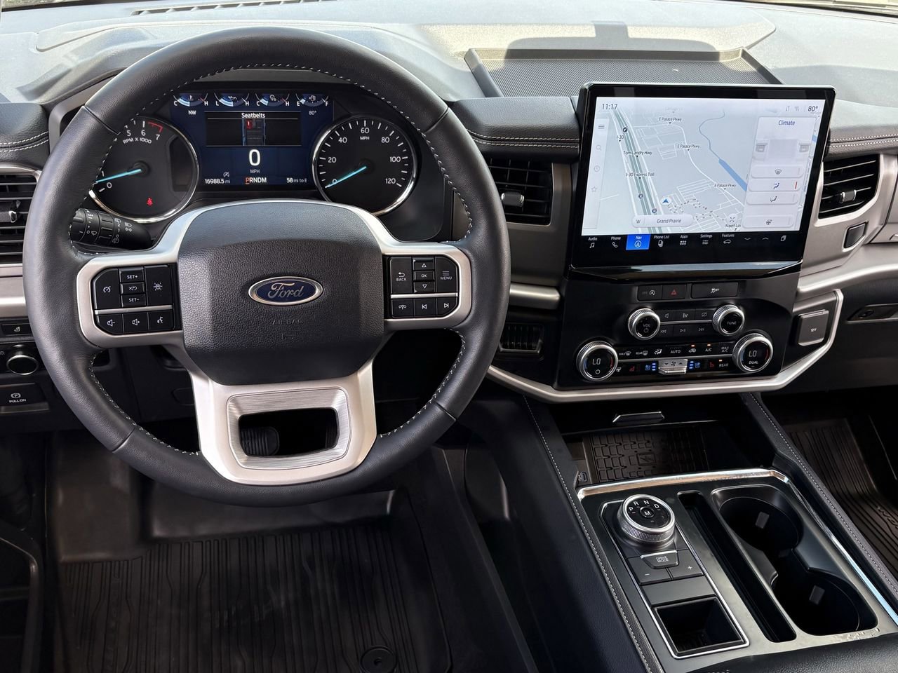 Used 2024 Ford Expedition XLT RWD image 13