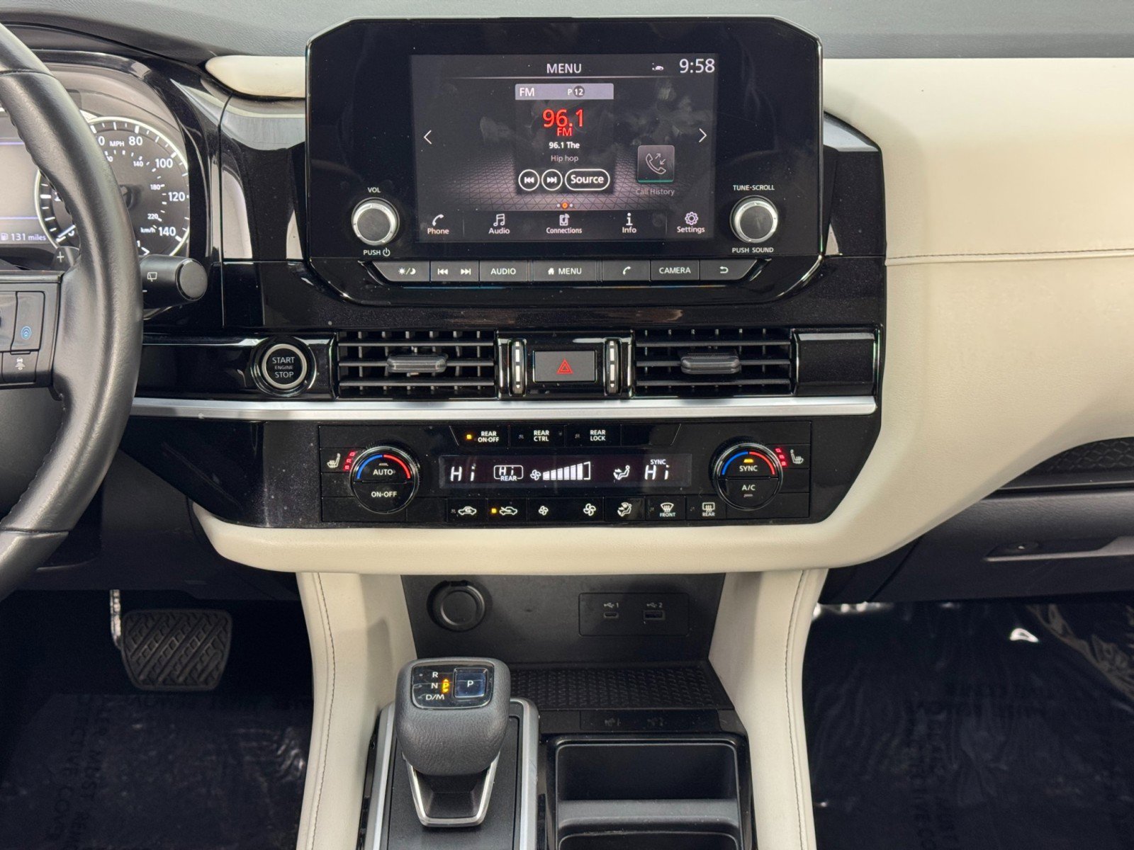 Used 2022 Nissan Pathfinder SV image 21