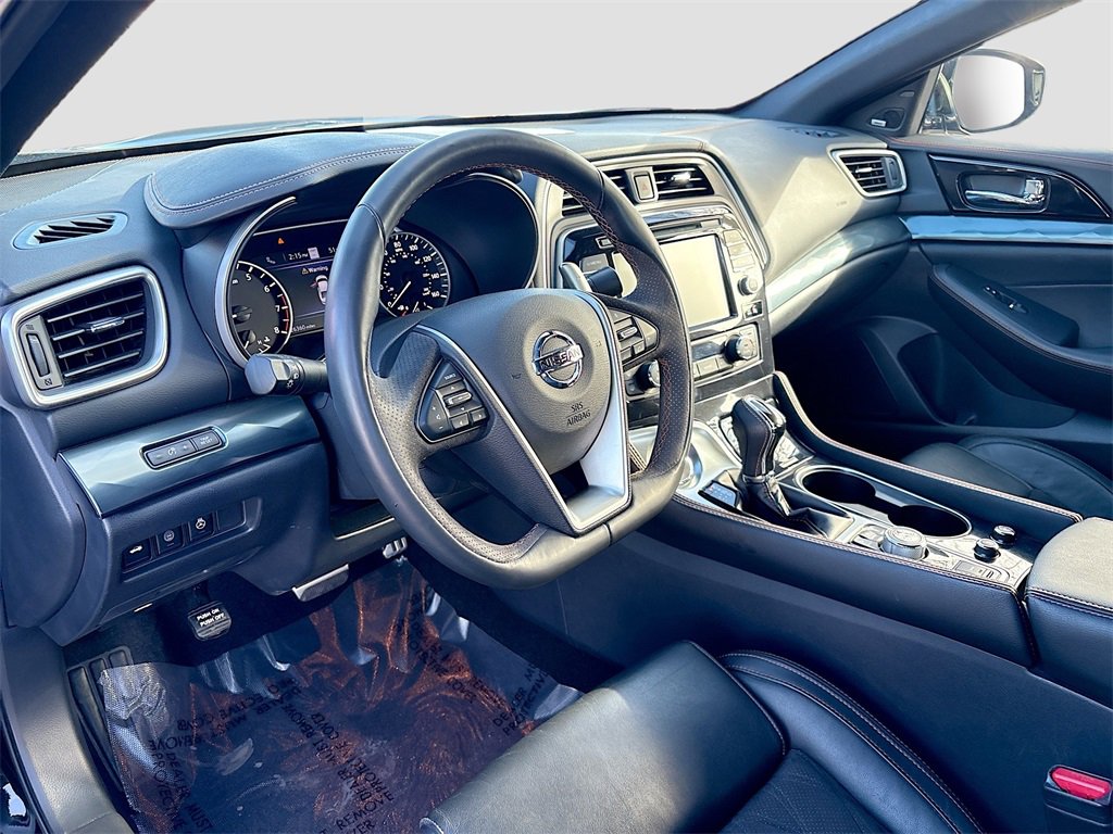 Used 2023 Nissan Maxima SR w/ Sport Mat Group image 9