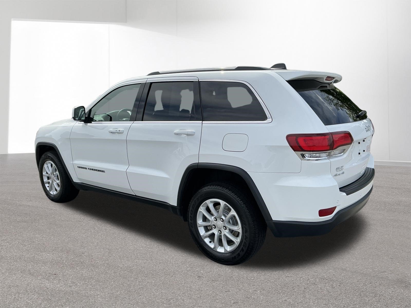 Used 2021 Jeep Grand Cherokee Laredo AWD/4WD image 5