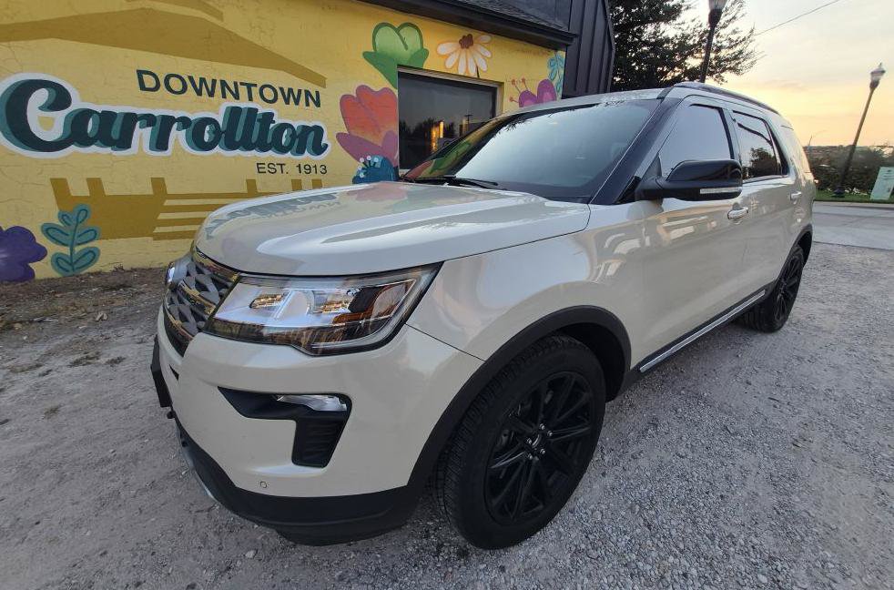 Used 2018 Ford Explorer XLT w/ Equipment Group 202A FWD image 1