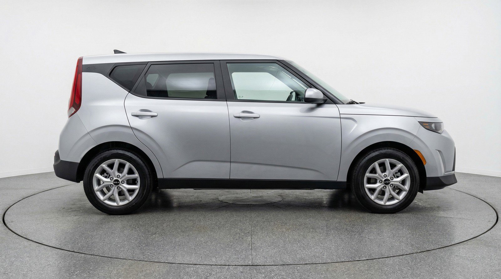 Used 2025 Kia Soul LX w/ LX Technology Package image 11