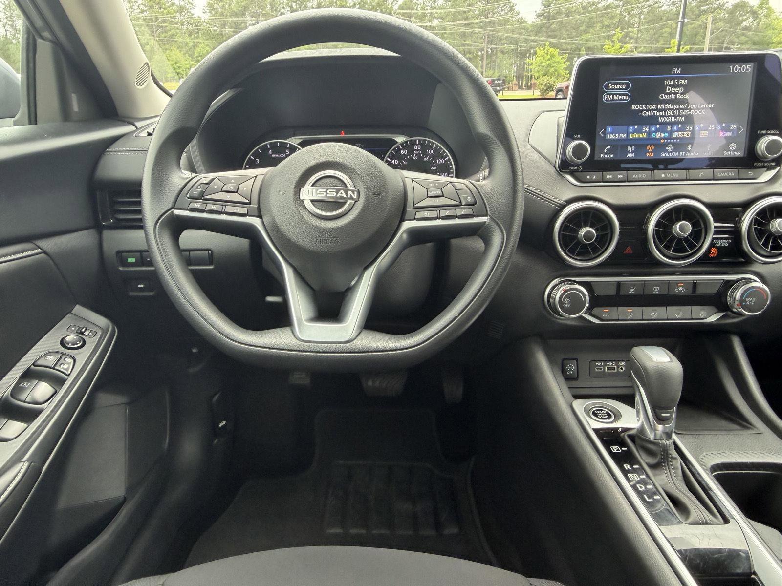 Used 2024 Nissan Sentra SV FWD image 8