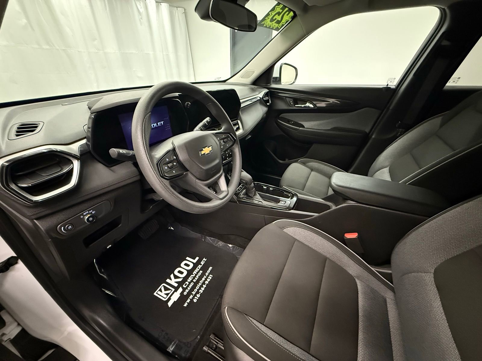 Used 2025 Chevrolet TrailBlazer LT image 11