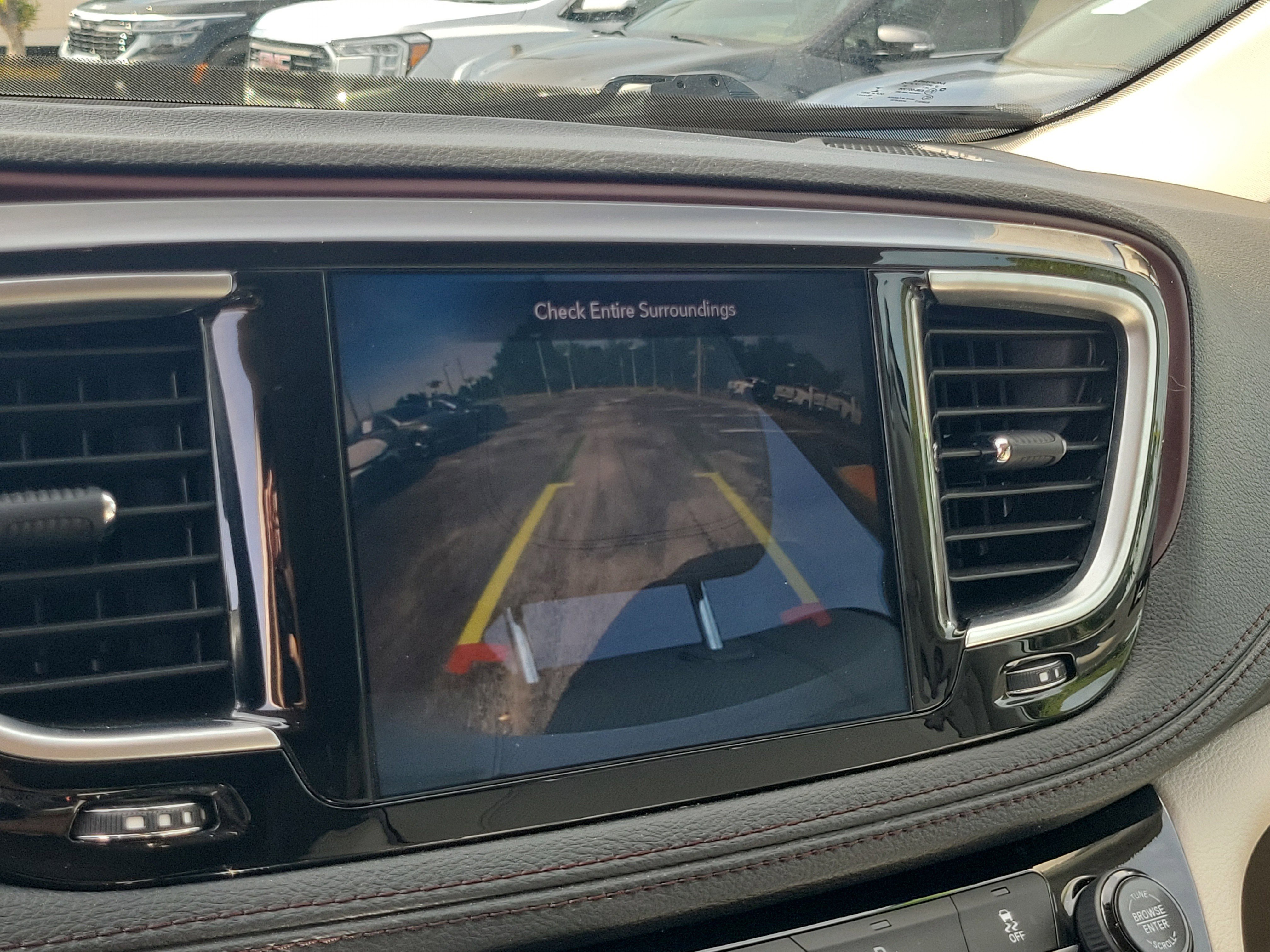 Used 2020 Chrysler Pacifica Limited FWD image 22