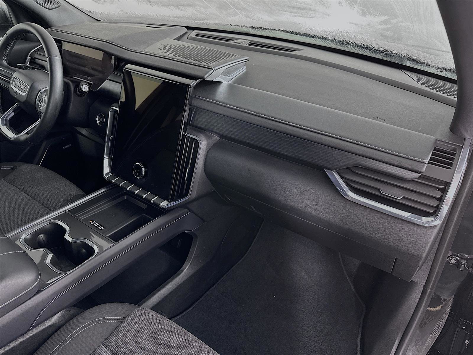 Used 2025 GMC Acadia Elevation image 29