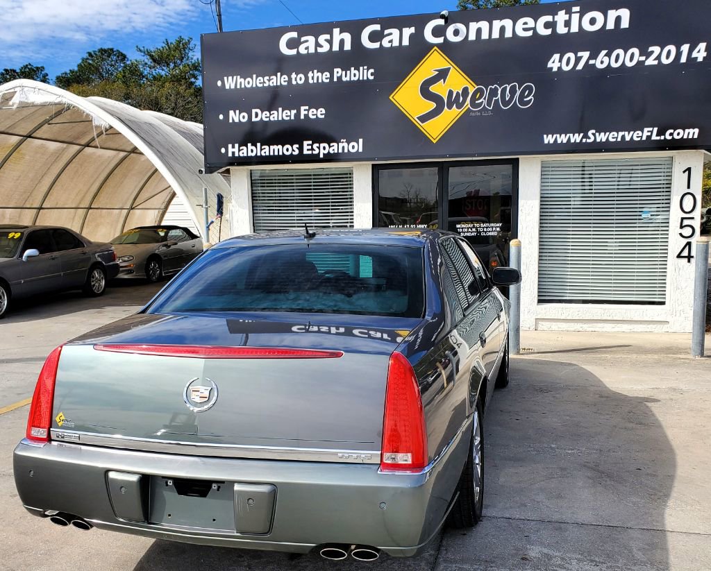 Used 2006 Cadillac DTS w/ Trunk Convenience Package image 11