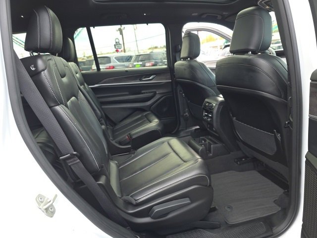 Used 2024 Jeep Grand Cherokee L Limited w/ Luxury Tech Group II image 52