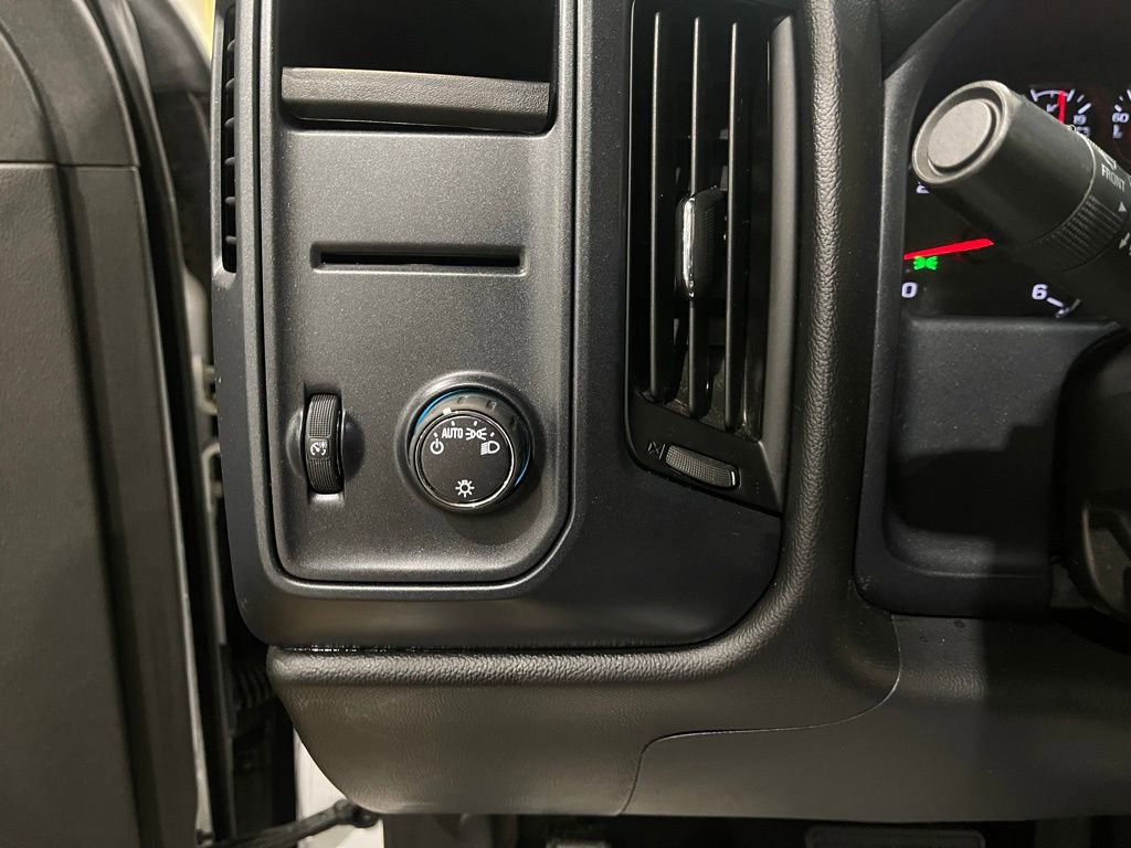 Used 2017 Chevrolet Silverado 1500 Custom w/ Custom Convenience Package image 26