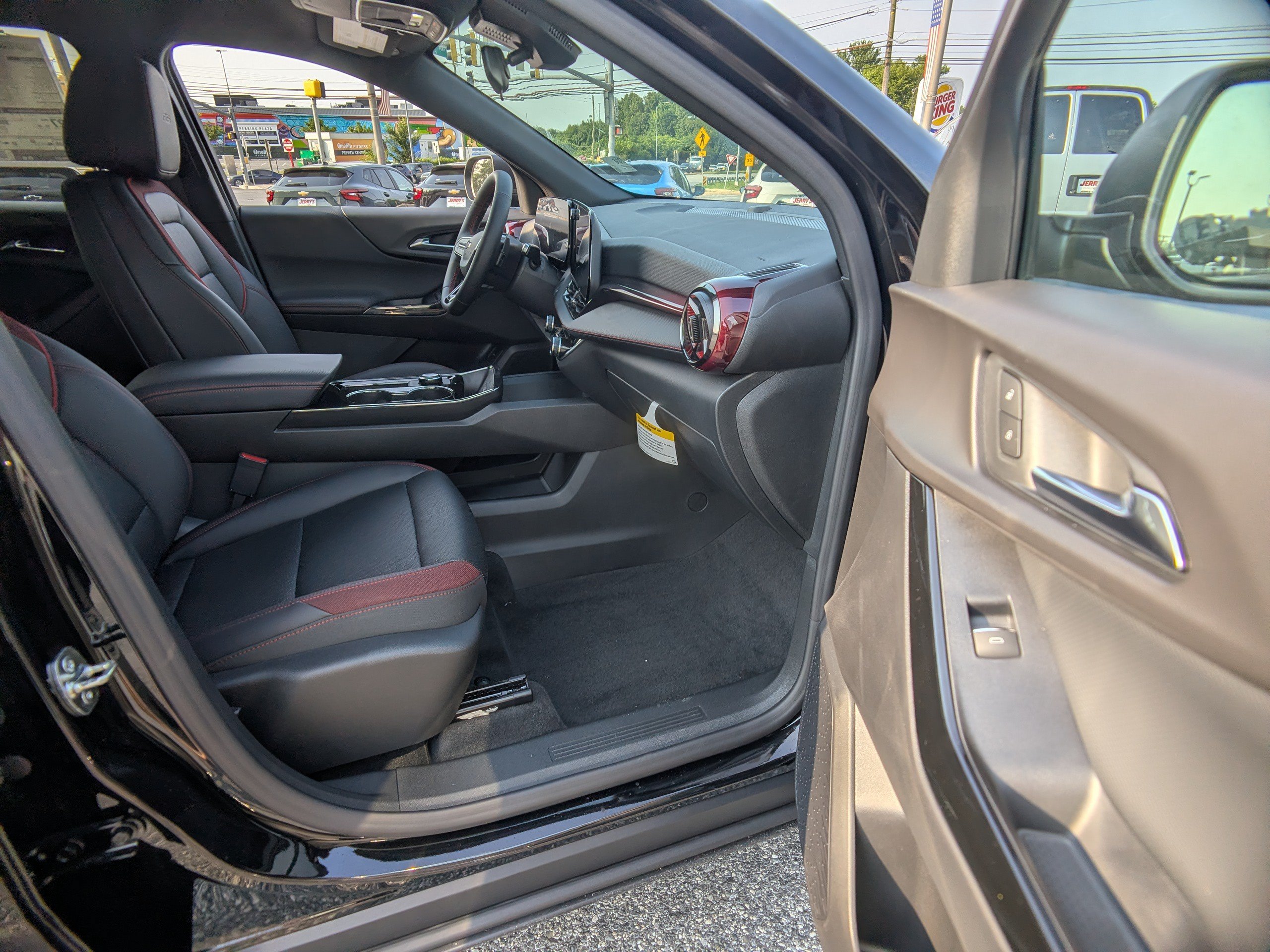 New 2027 Chevrolet Equinox RS FWD image 10