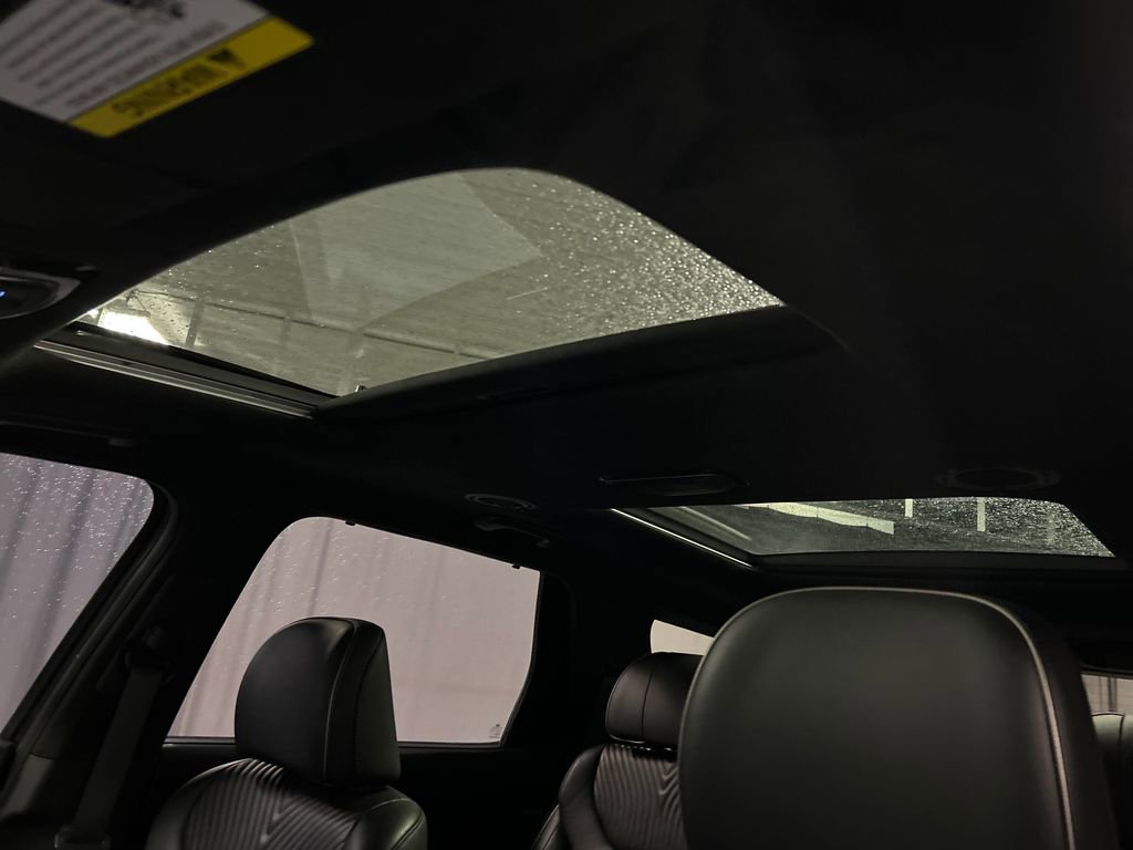 Used 2023 Hyundai Palisade Calligraphy image 21
