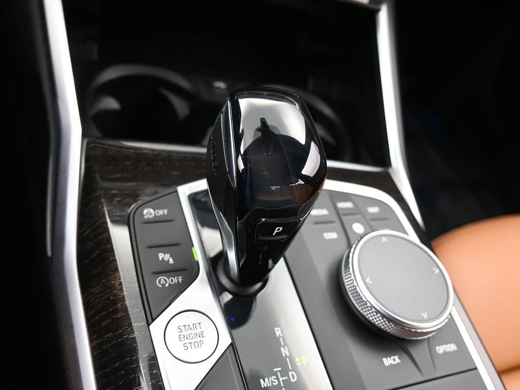 Used 2021 BMW 330i Sedan w/ Premium Package image 31