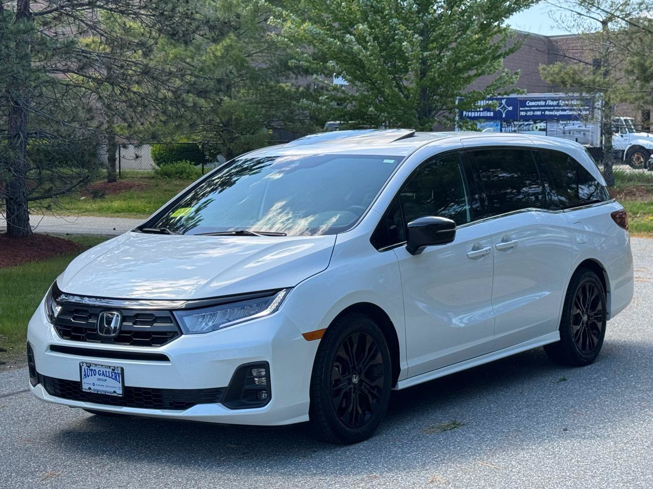 Used 2025 Honda Odyssey Sport-L image 3