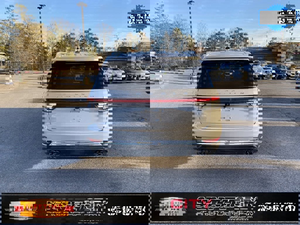 Used 2025 Lincoln Aviator Reserve w/ Luxury Package image 6