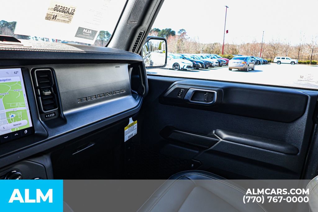 Used 2025 Ford Bronco Badlands image 45