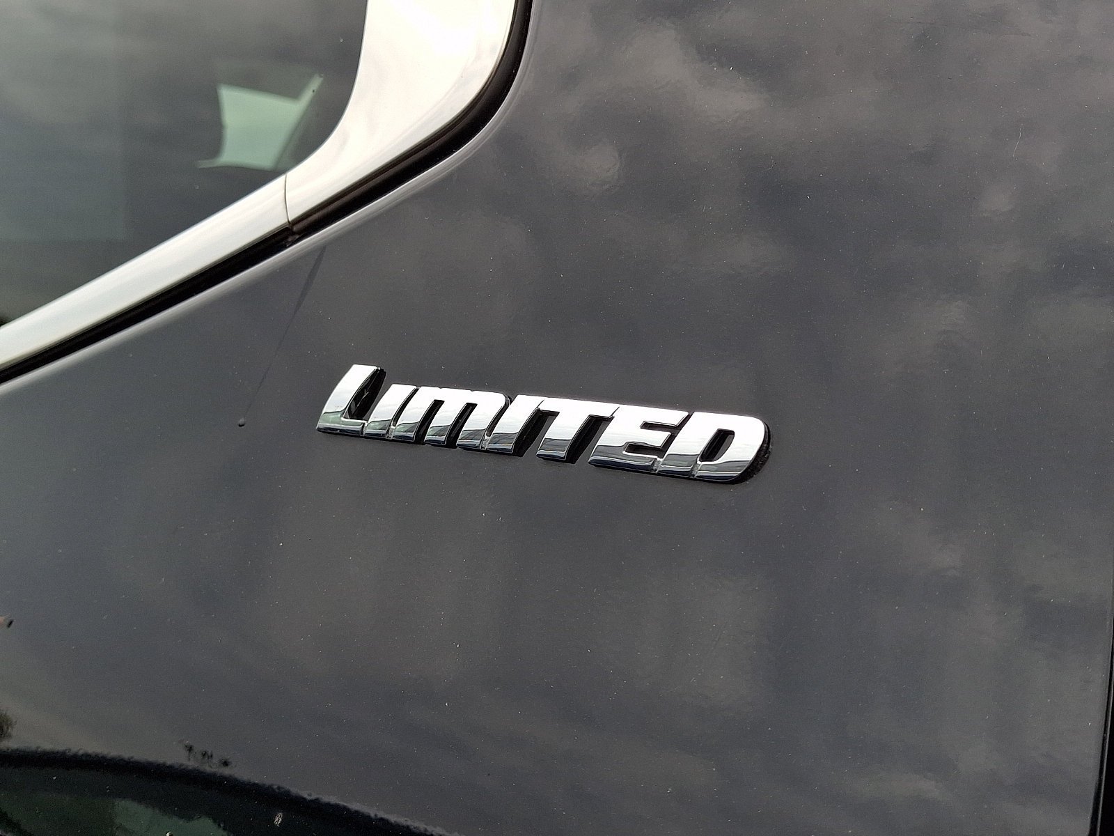 Used 2023 Toyota Tundra Limited AWD/4WD image 4