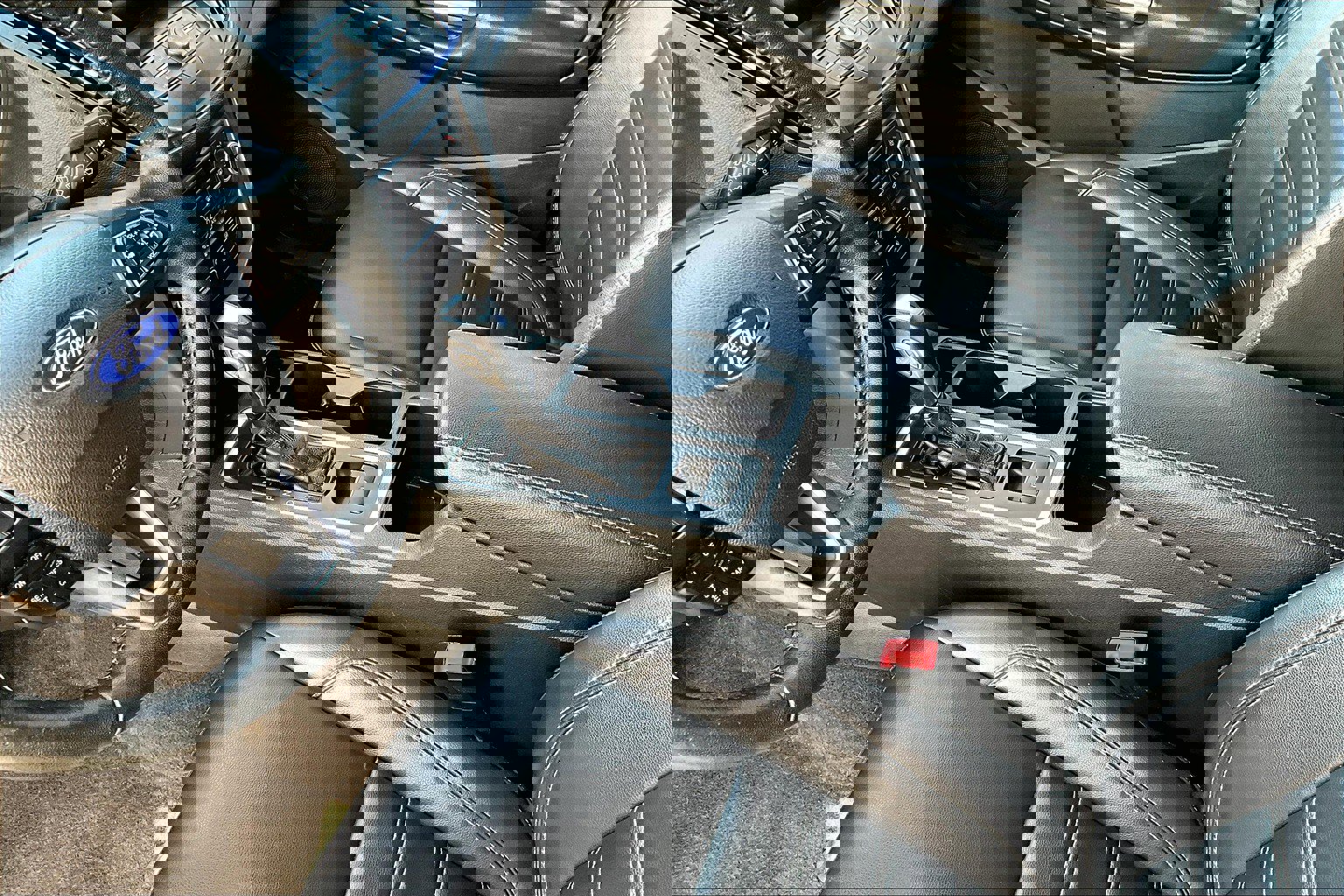 Used 2019 Ford Escape SEL image 17