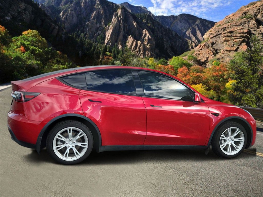 Used 2021 Tesla Model Y Long Range image 2