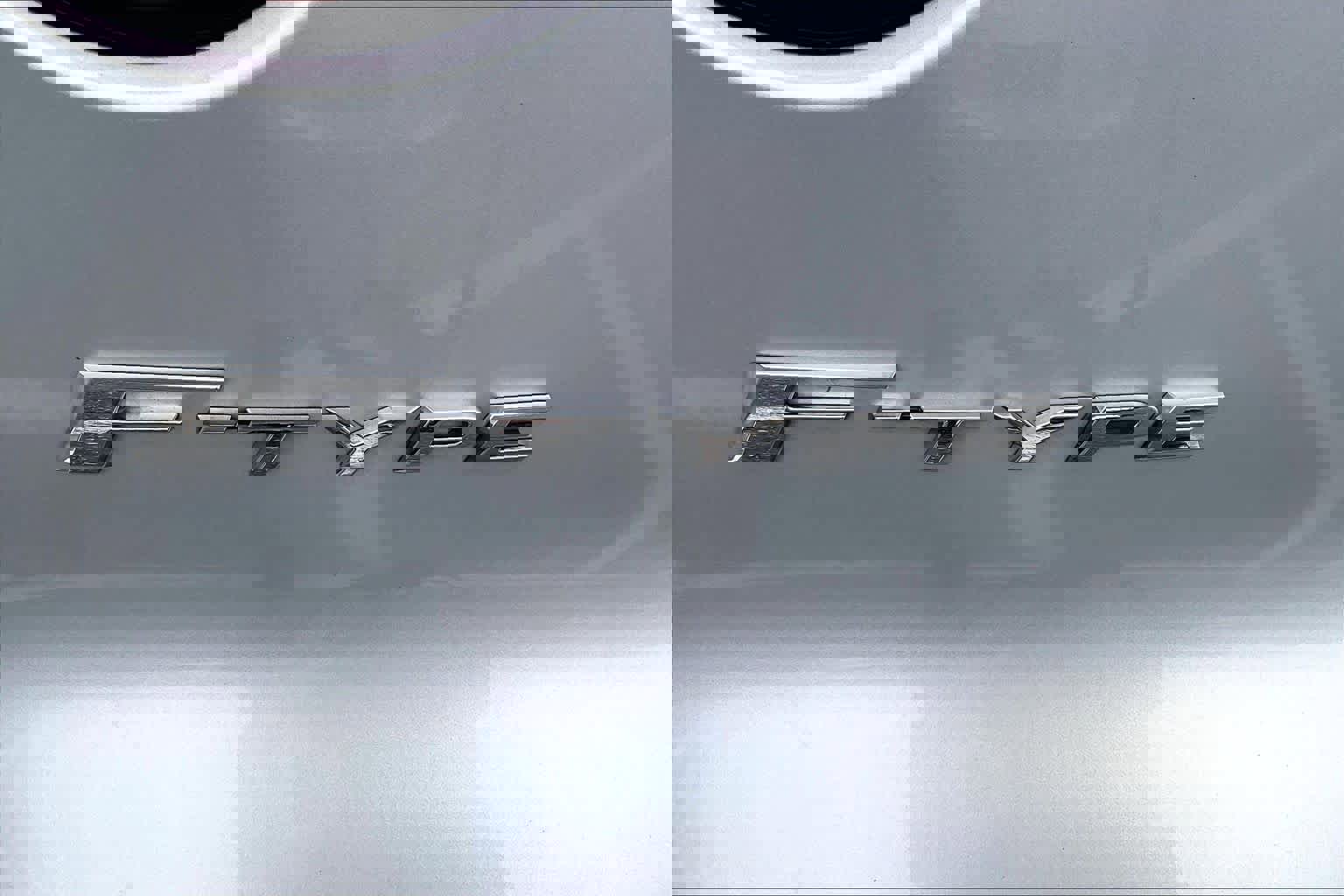 Used 2020 Jaguar F-TYPE R-Dynamic image 9