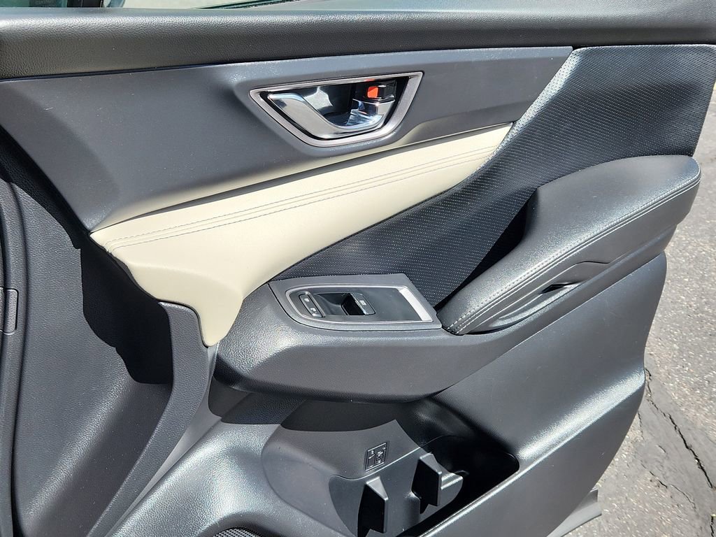 Used 2022 Subaru Ascent Limited image 16