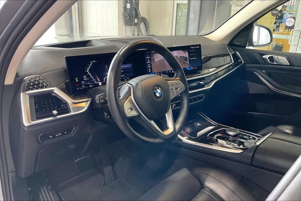 Used 2026 BMW X7 xDrive40i AWD/4WD image 4