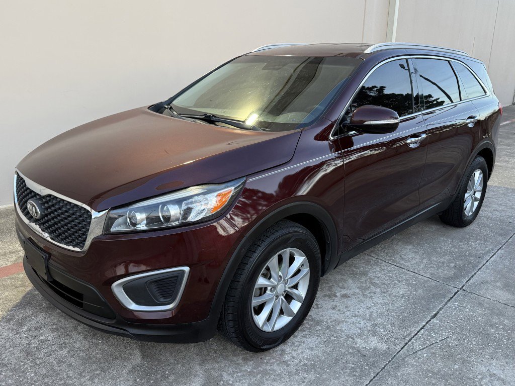 Used 2018 Kia Sorento LX image 7