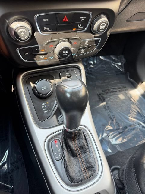 Used 2020 Jeep Compass Latitude AWD/4WD image 28