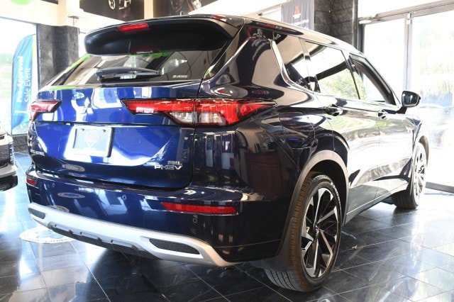 Used 2024 Mitsubishi Outlander GT AWD/4WD image 15
