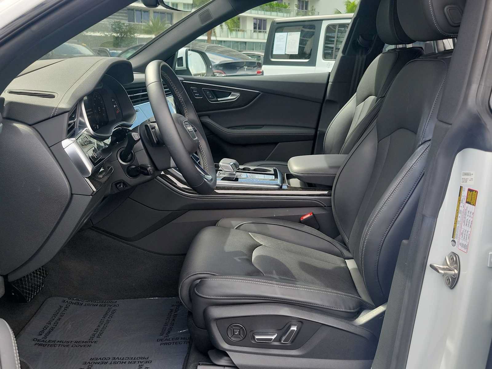 Certified 2025 Audi Q8 Prestige w/ Prestige Package AWD/4WD image 2