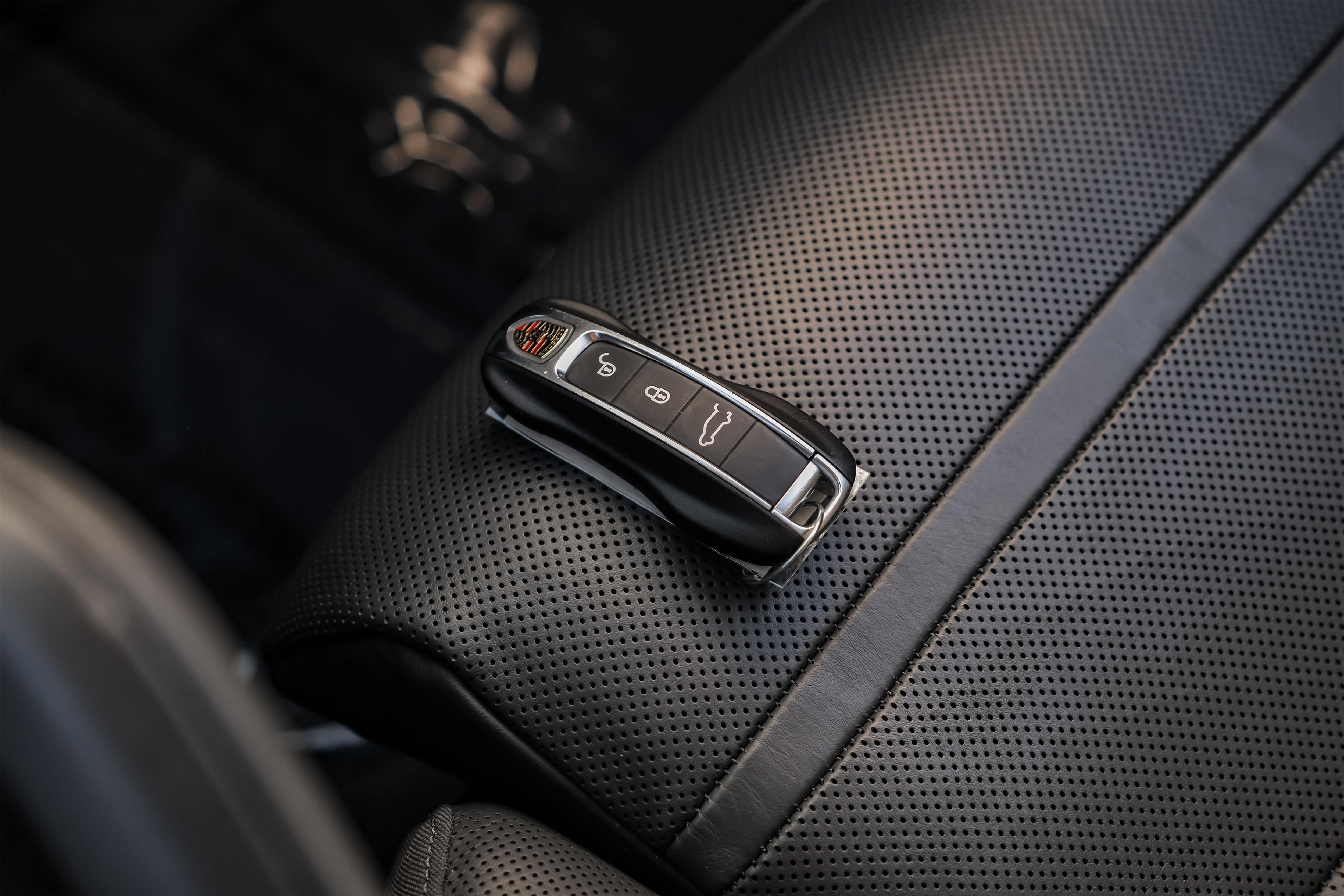 Used 2019 Porsche Cayenne AWD/4WD image 60