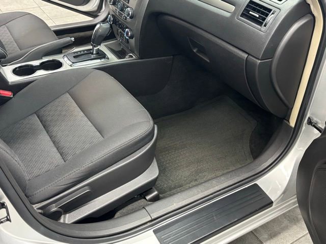Used 2012 Ford Fusion SE FWD image 26