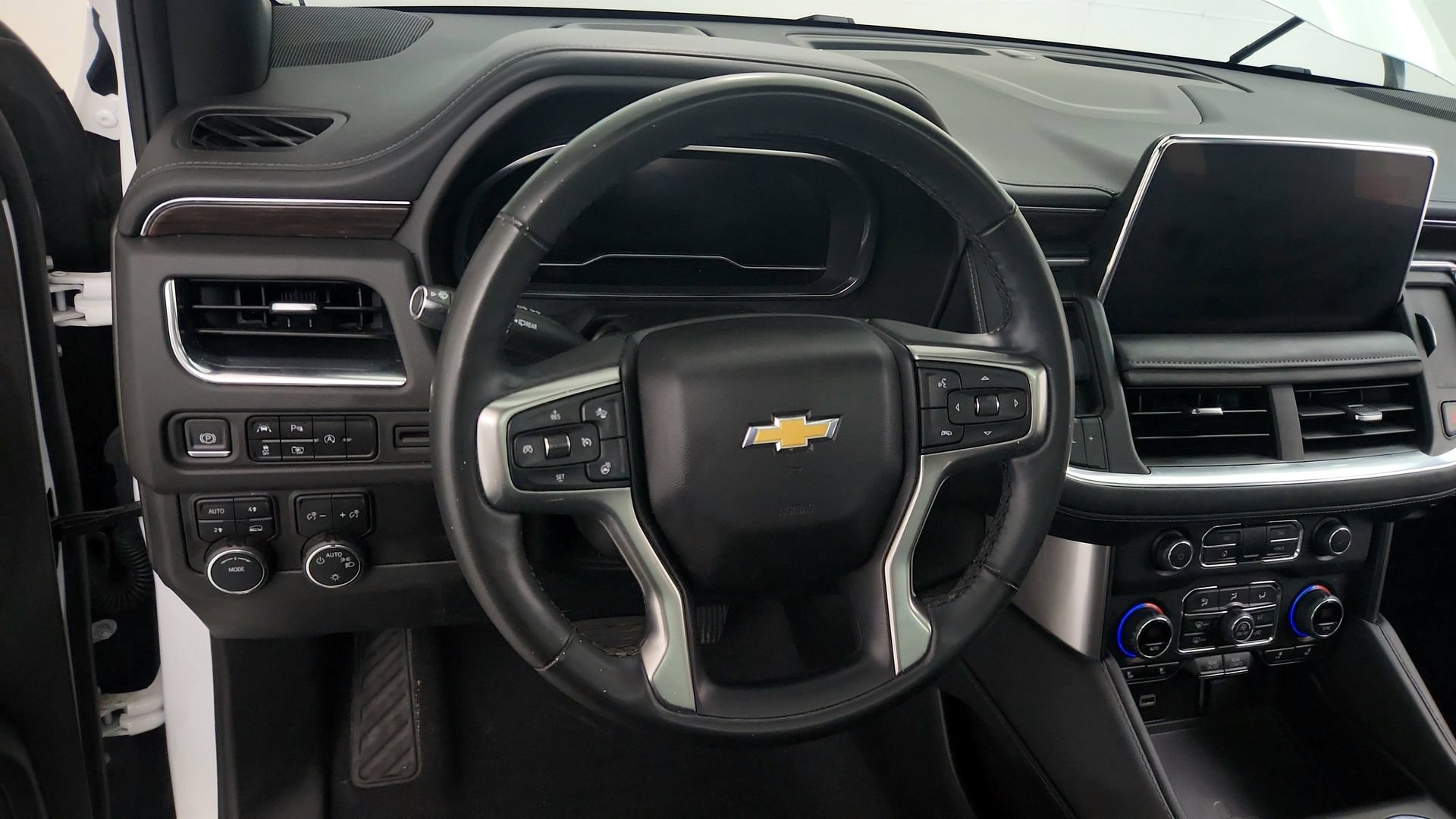 Certified 2023 Chevrolet Tahoe LT w/ LT Signature Plus Package AWD/4WD image 18