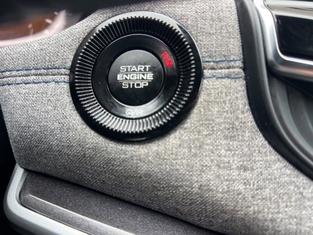 Used 2024 Jeep Compass Latitude image 13