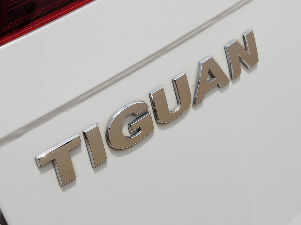 Used 2021 Volkswagen Tiguan S image 11