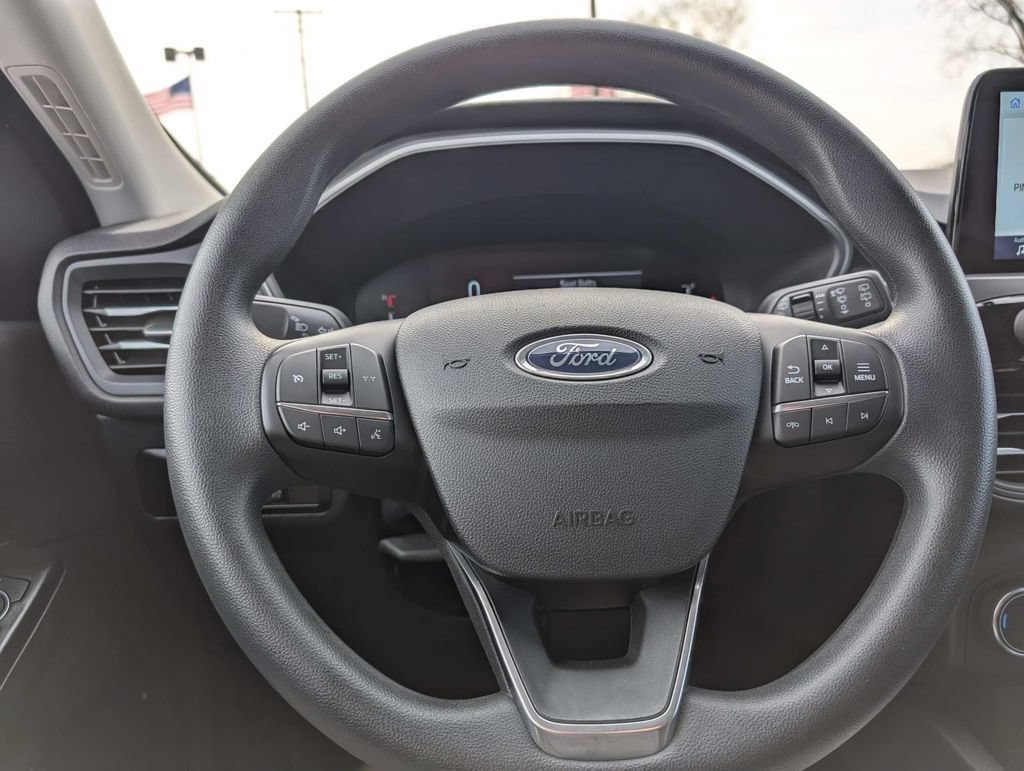 Used 2025 Ford Escape Active AWD/4WD image 15