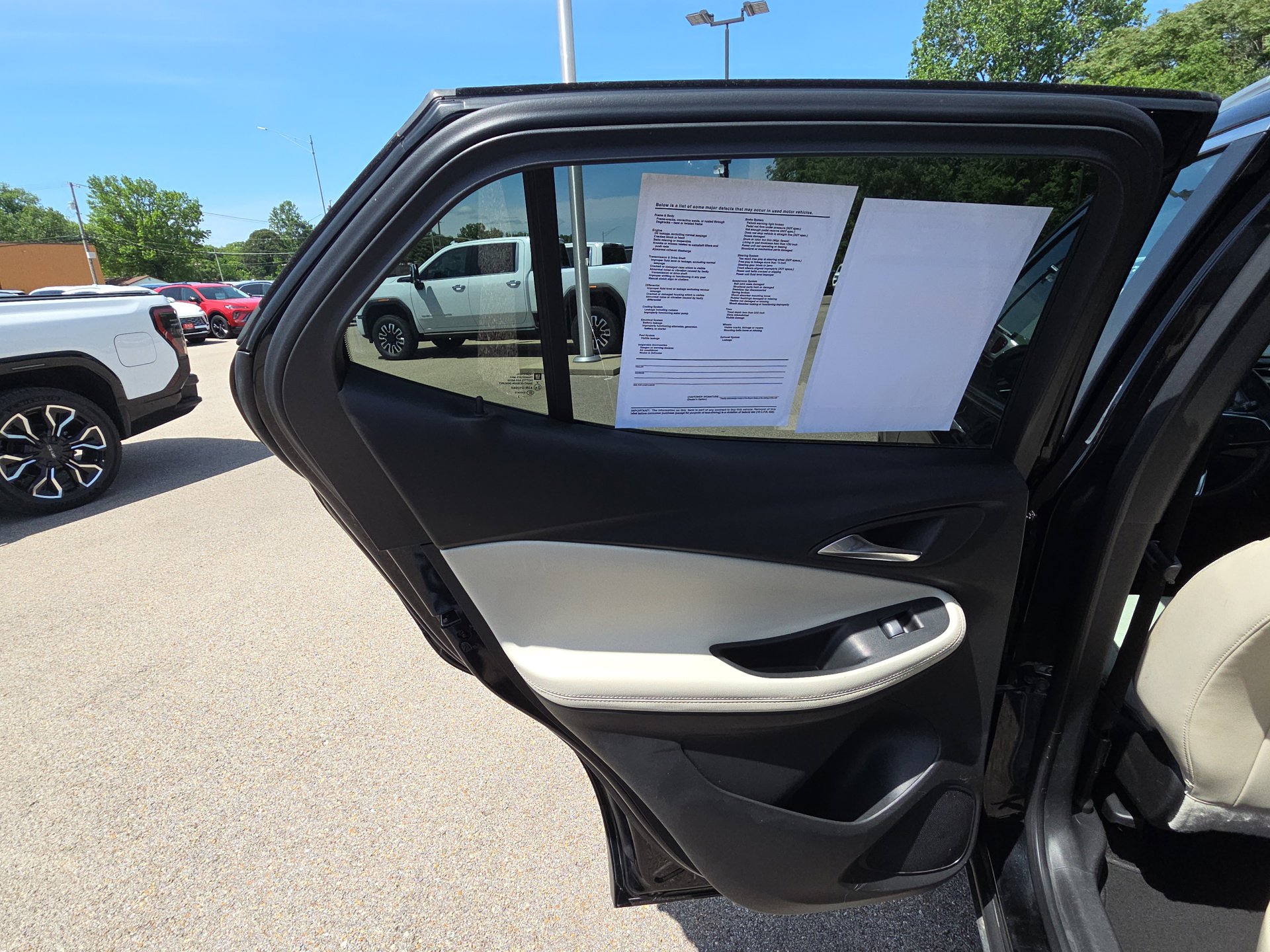 Certified 2023 Buick Encore GX Select w/ Experience Buick Package FWD image 27