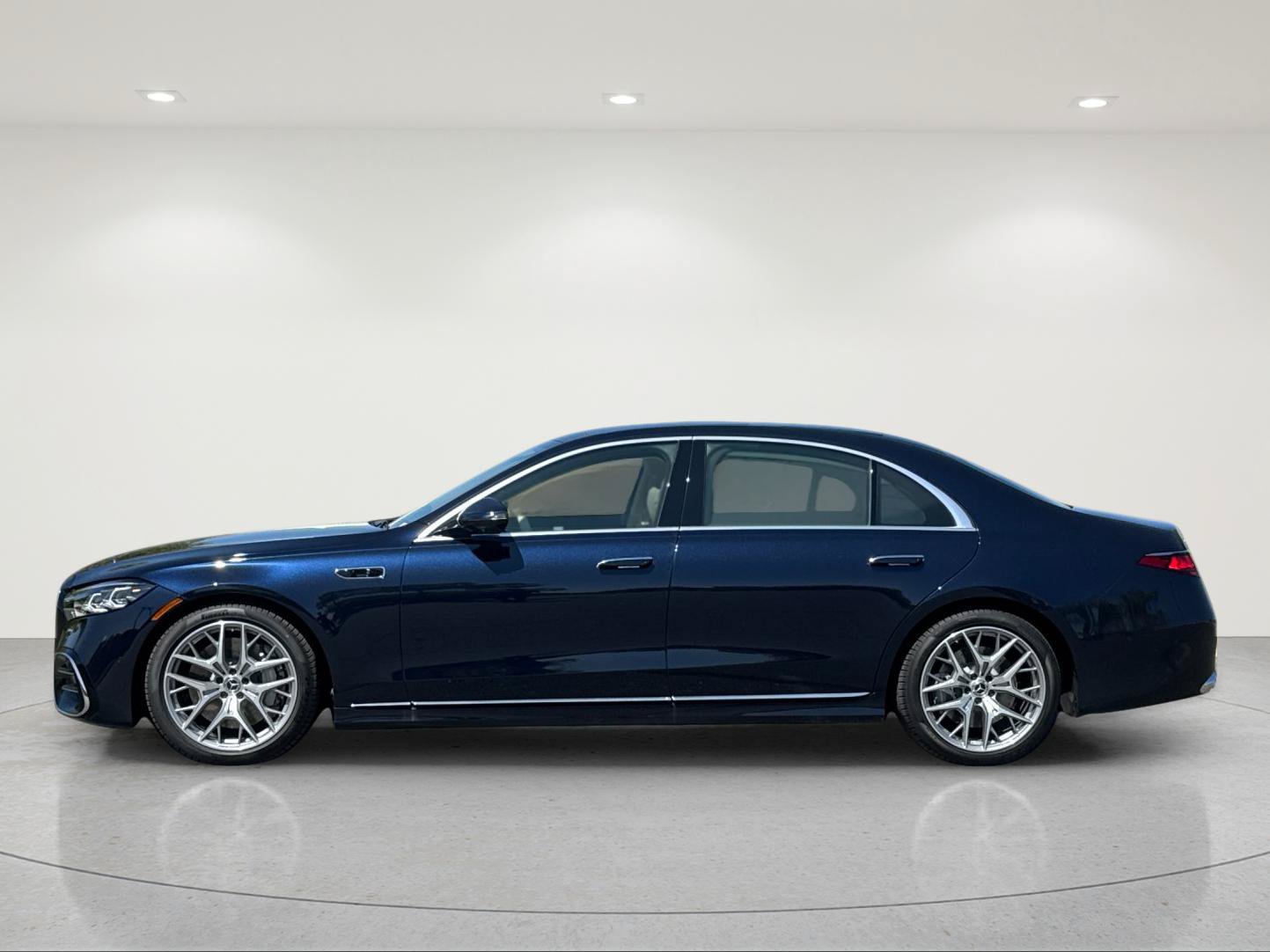 New 2027 Mercedes-Benz S 500 4MATIC image 2