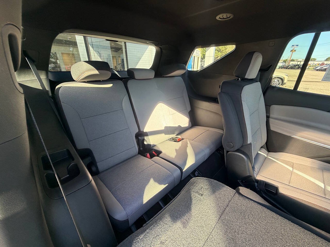New 2027 Chevrolet Traverse LT w/ Driver Confidence Package FWD image 19