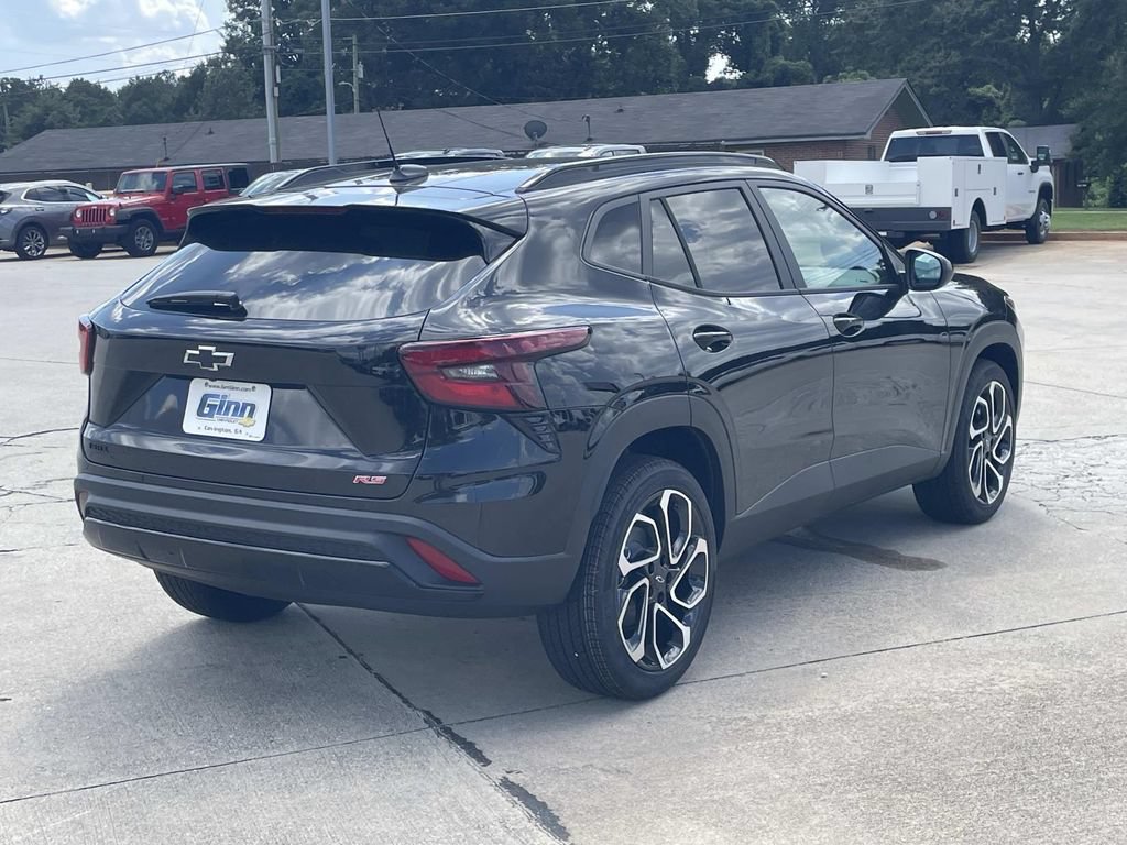 New 2026 Chevrolet Trax RS w/ Sunroof Package FWD image 4