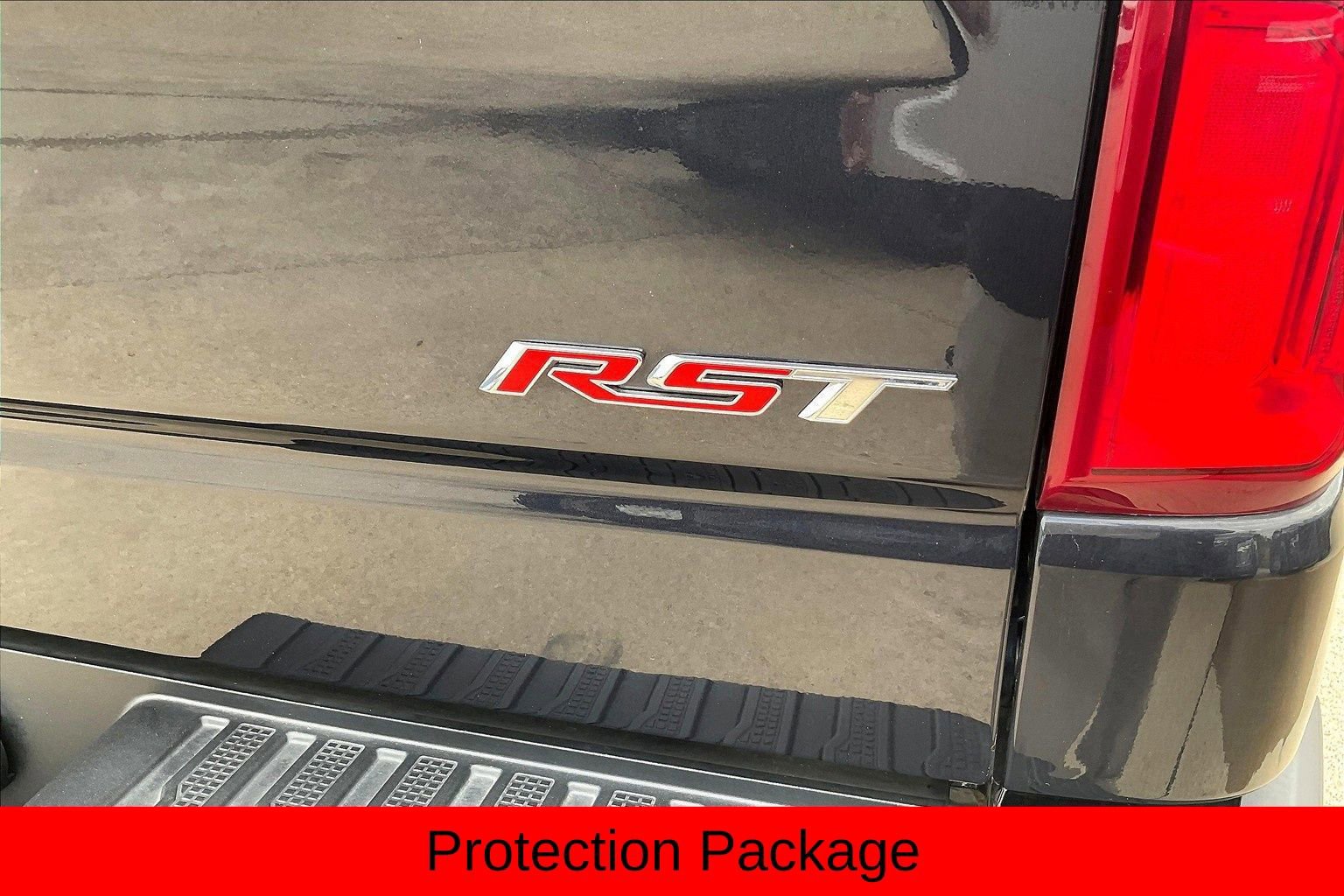 Used 2023 Chevrolet Silverado 1500 RST w/ Convenience Package II image 14