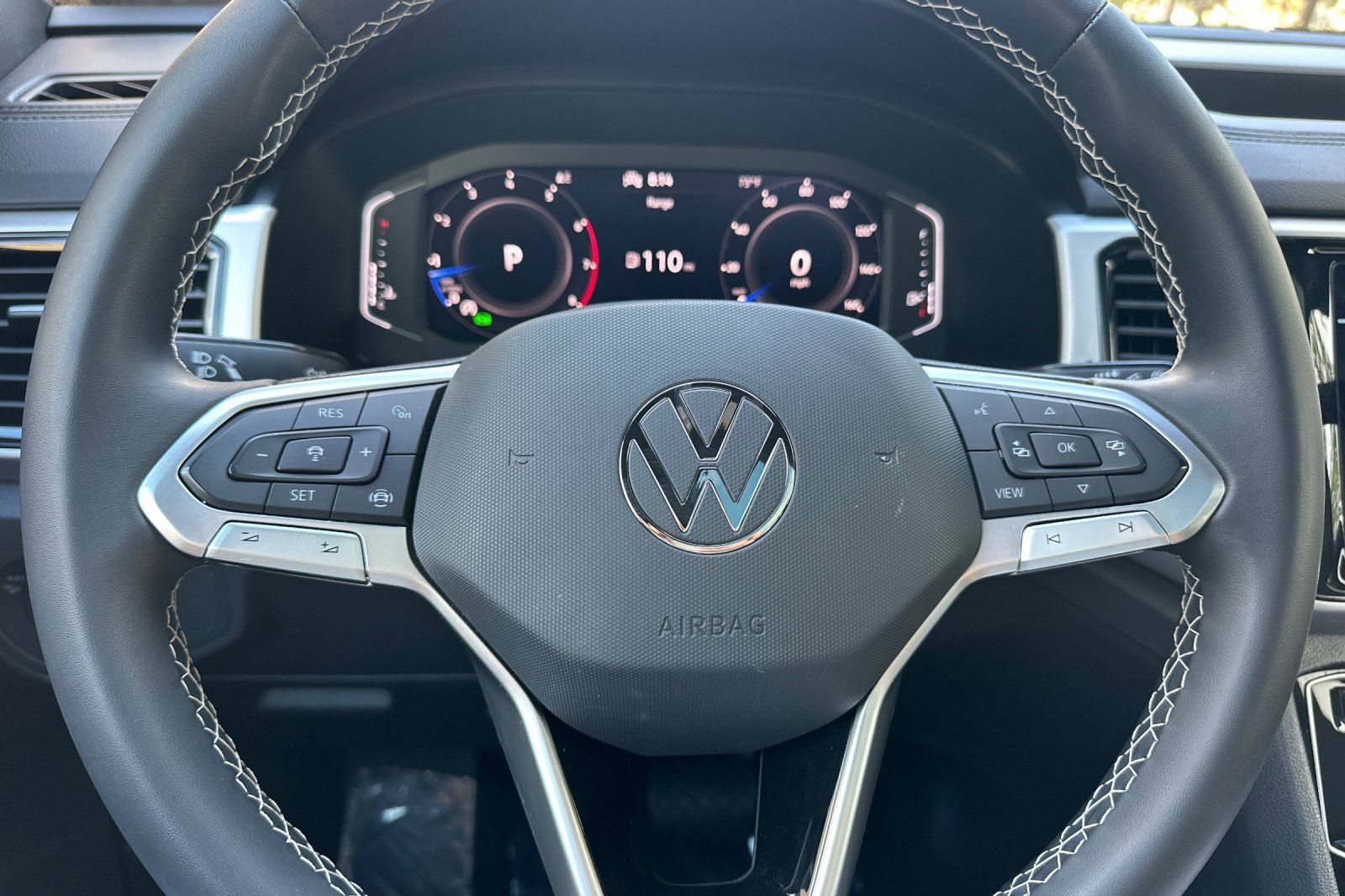 Used 2023 Volkswagen Atlas Cross Sport SE FWD image 22