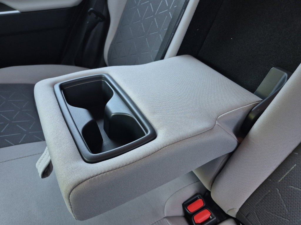 Used 2021 Toyota RAV4 XLE image 14