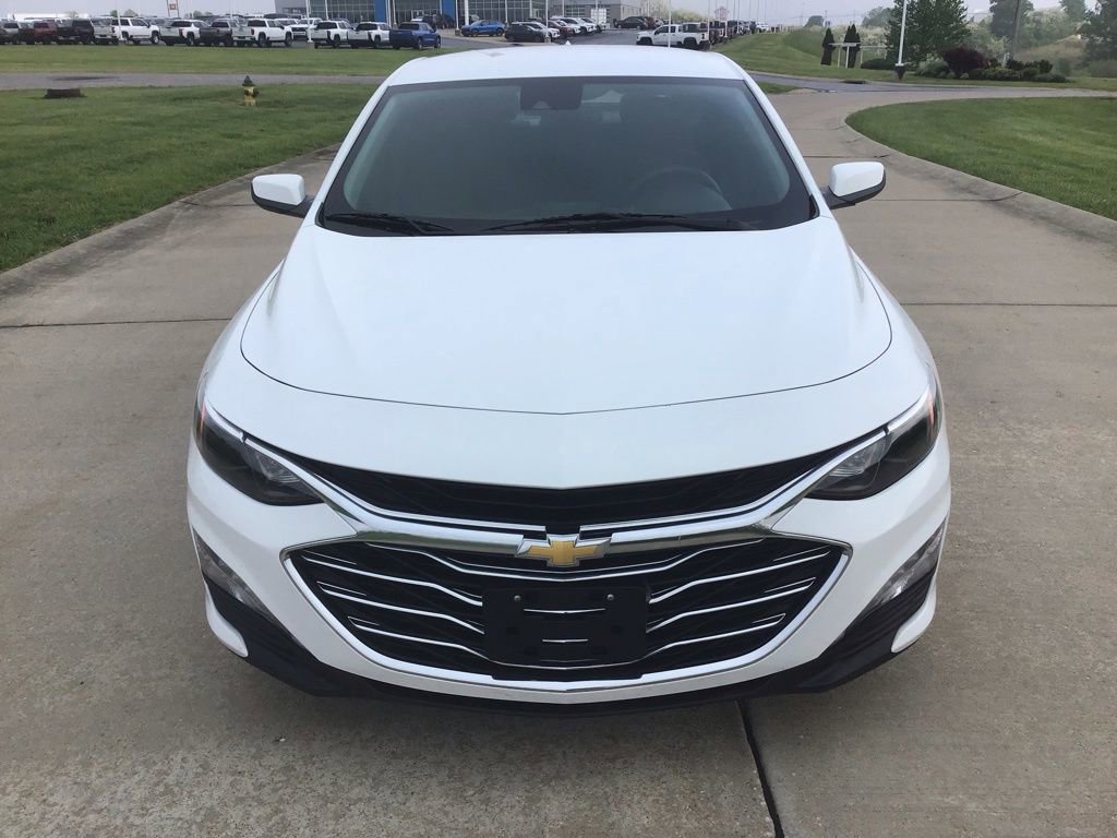 Used 2023 Chevrolet Malibu LT FWD image 2