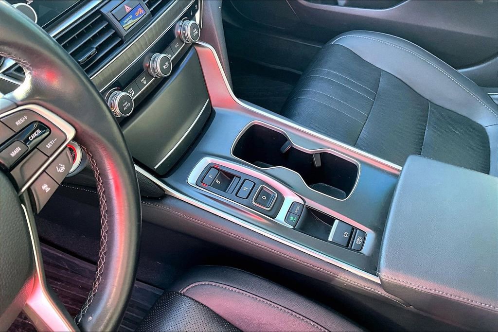Used 2020 Honda Accord Touring image 18