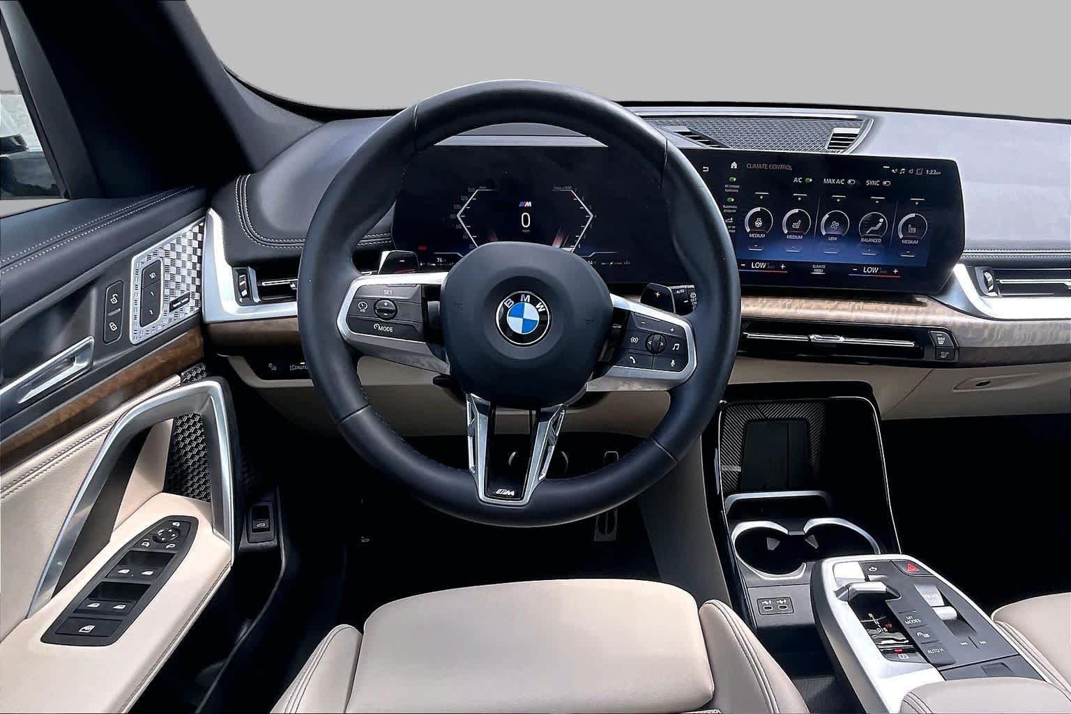 Used 2023 BMW X1 xDrive28i w/ Premium Package AWD/4WD image 5