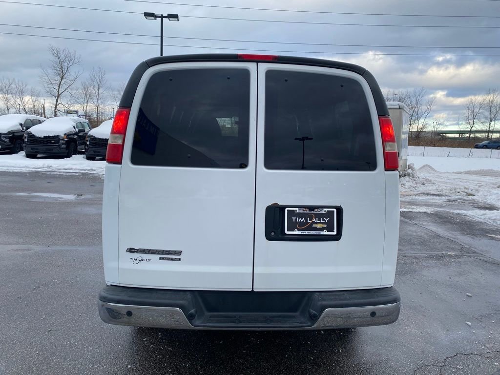 Used 2015 Chevrolet Express 2500 LT w/ LT Preferred Equipment Group image 6
